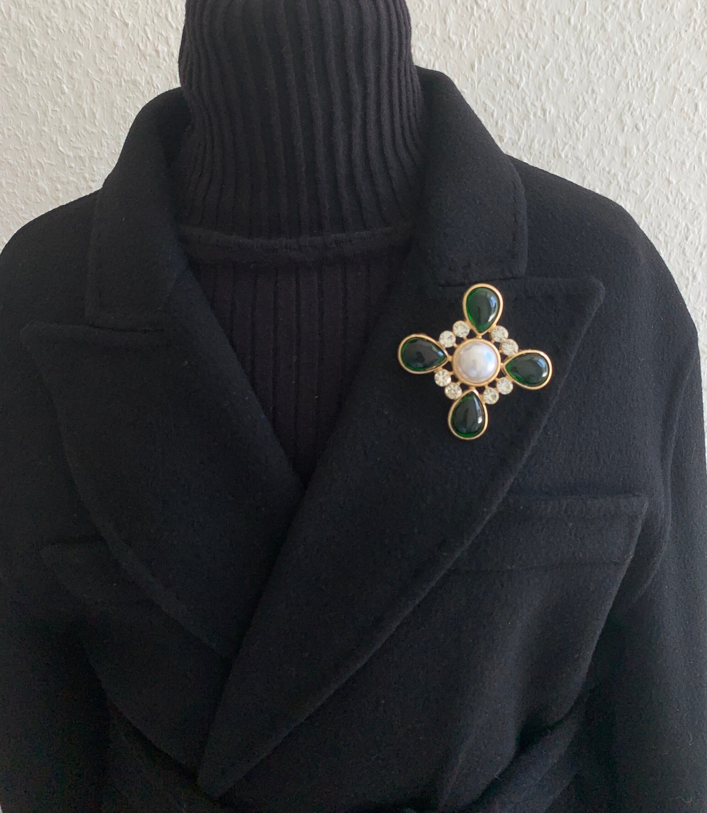 Green Color Pin Cross Vintage Geometric Brooch for Women Accessories ...
