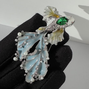 Fish Brooch blue sliver colour Pins unisex Jewellery Wedding Brosche Christmas Gift birthday gift