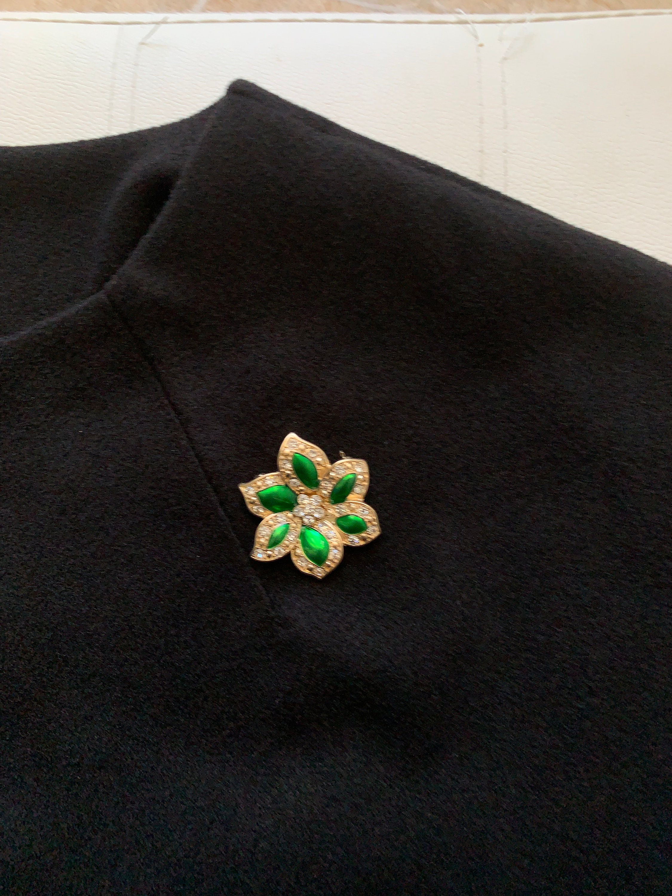 Broche Dauphn + Broche Pngoun - Lot De 2 Broches Vntage En