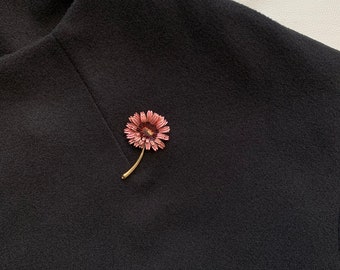 Enamel Pink Daisy Trendy Brooch Flower Pin For Women Mom Gift Simple Brooches Accessories