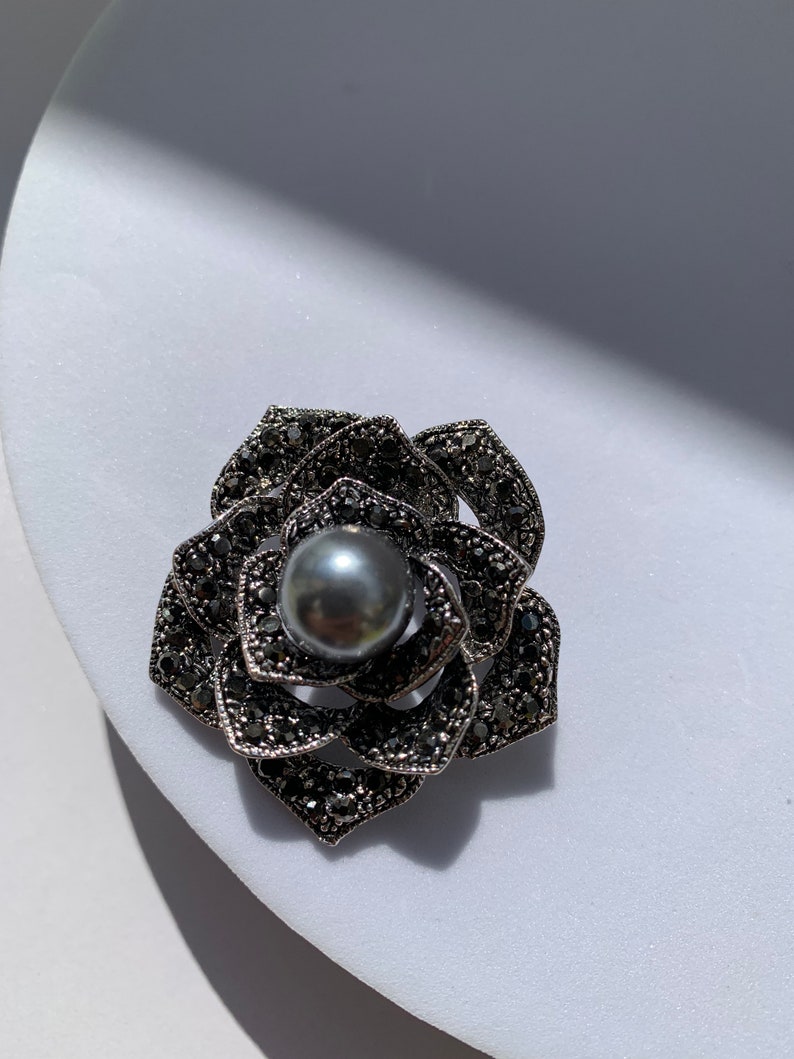 Schwarze Rose Blumen Perlenbrosche für Damen Herren Schmuck Mode Abzeichen Clips Hochzeit Broschen Pins Bild 8