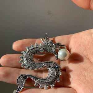 Modische Tier Drachen Brosche Elegante Atmosphärische Kreative Personalisierte Kleidung Accessoires Brosche Pins Broschen silber farbe Brosche Bild 8