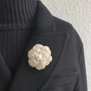 Pearl Flower Camellia flower Brosche Brooches for blumen clothing white colour rosa Brooch Gift for Girl Friend Accessories For Jewelry