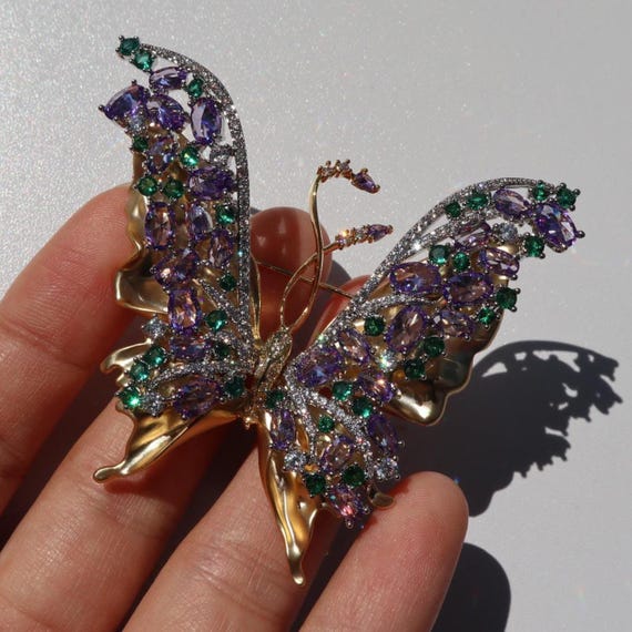 Broche Papillon Dorée Avec Strass - Ailes Ajourées - Occasion Vintage