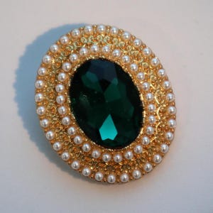 Gold green colour Brooch oval Shape Vintage style Brooch party wedding rare find Brosche Christmas gift