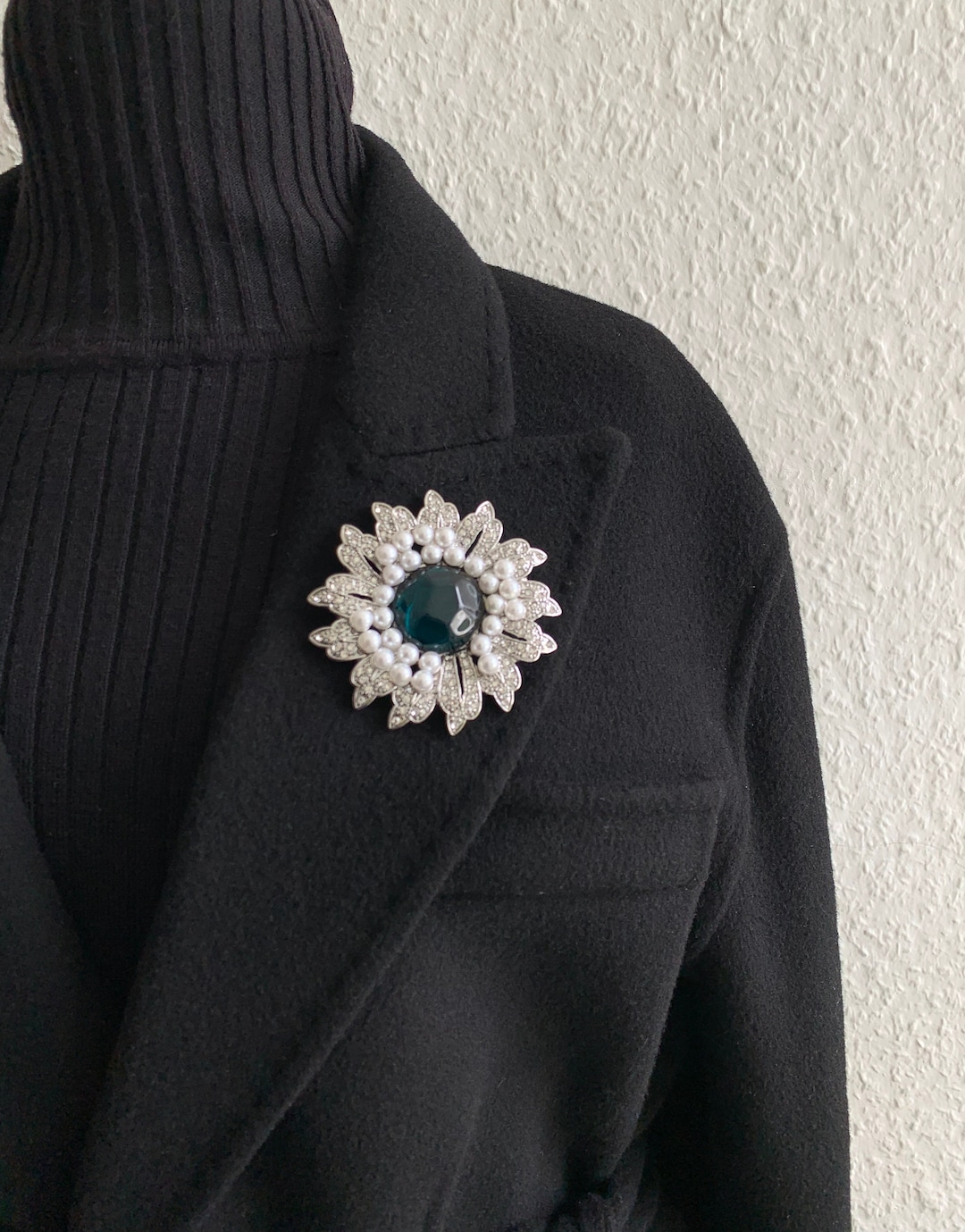 Vintage : BROCHE avec profil féminin