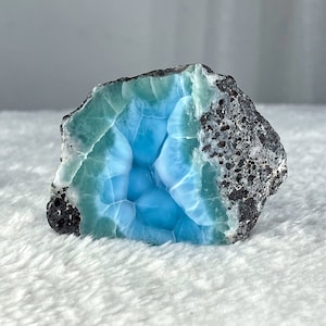 140g AAA+ Semi Polished Ocean Blue Natural Larimar Specimen, Blue Larimar Ocean Crystal, Dominican Gem, Atlantis Stone, Crystals and Gifts