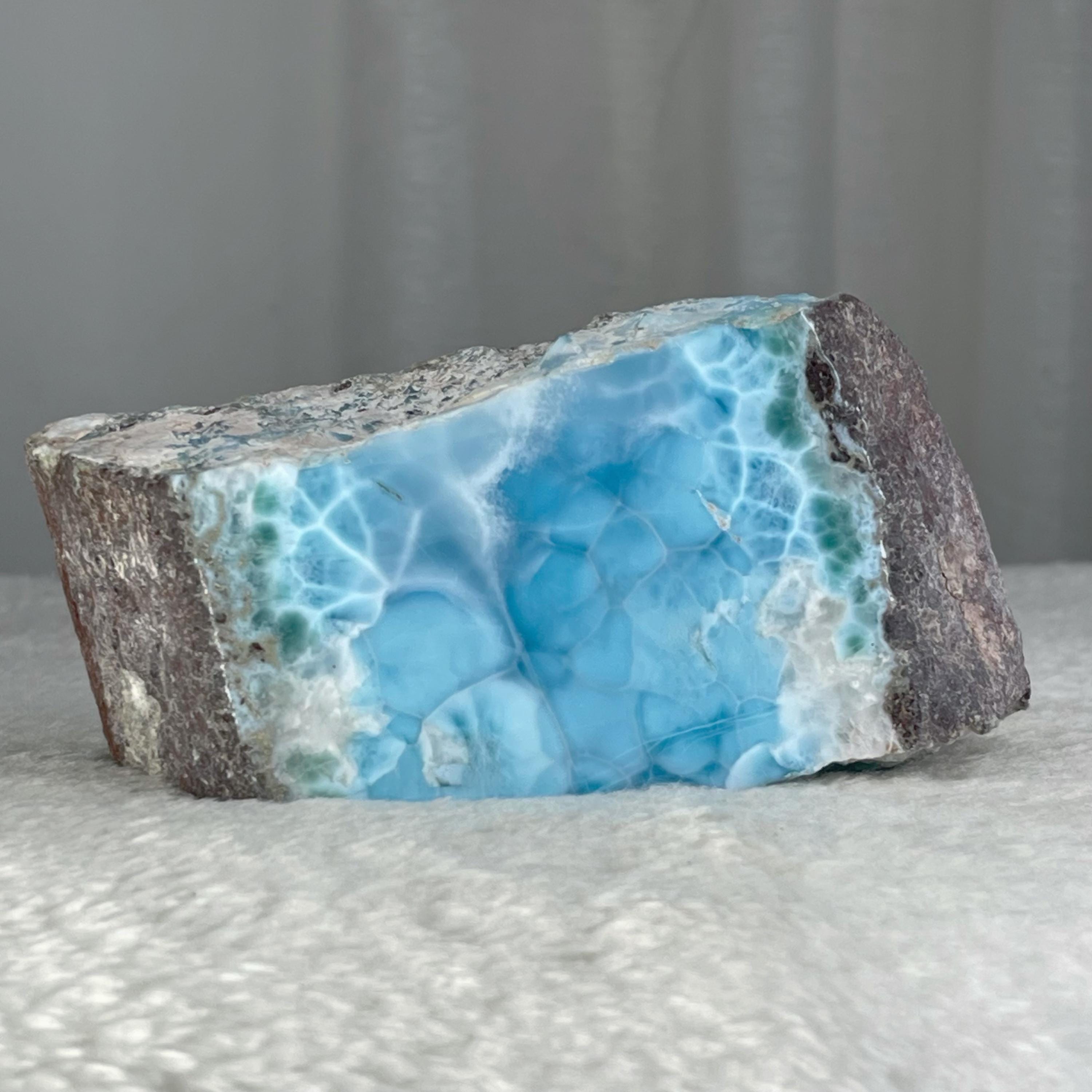 larimarさん Large Larimar Raw Stone 877g, AAA Semi-polished Blue Dominican