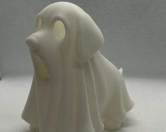 Statuetta di cane fantasma stampata in 3D: graziosa decorazione bianca di Halloween e oggetto da collezione