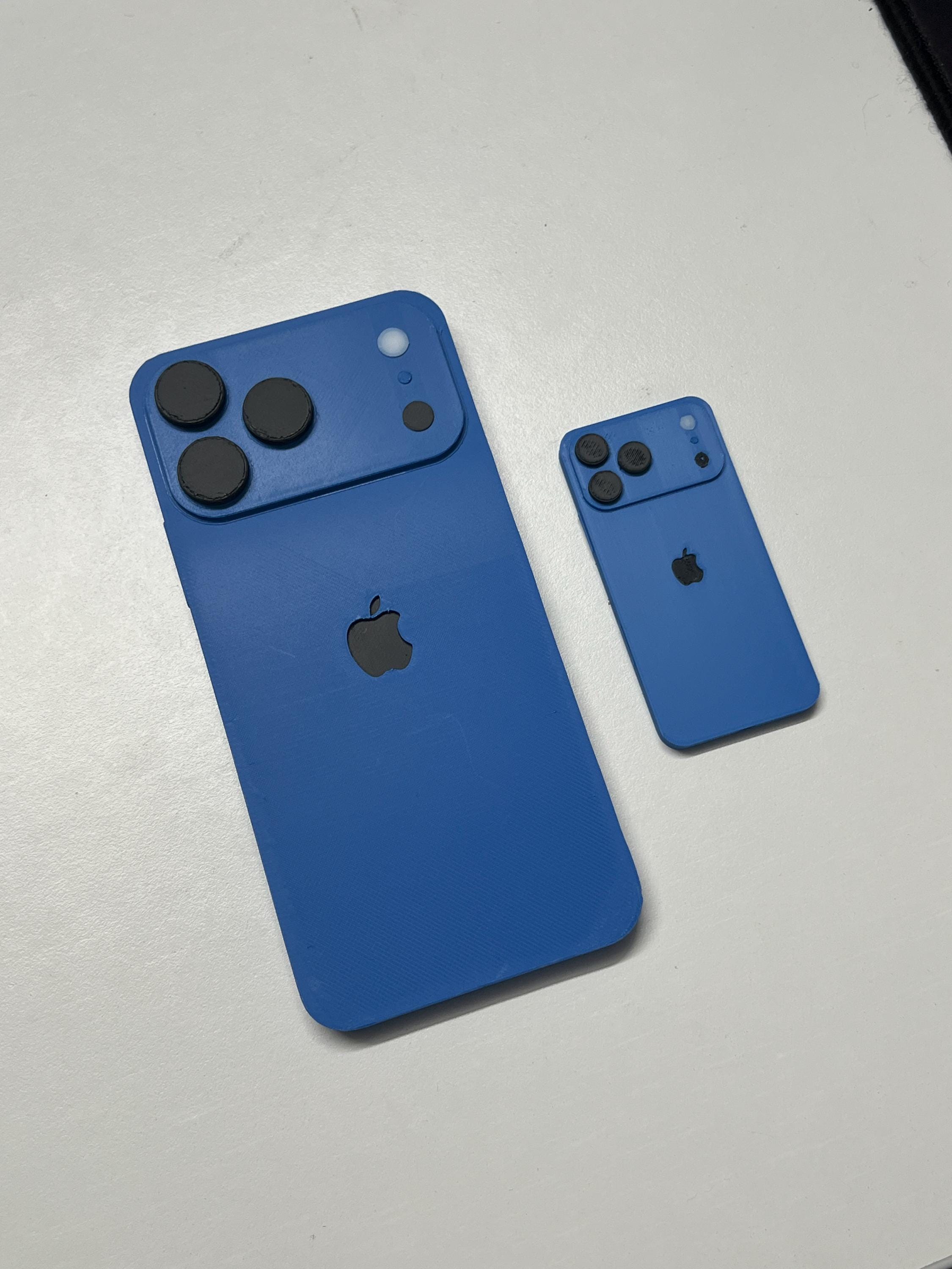 3D Printed iPhone 17 Pro Dummy – Funny Gag Gift, Life Size Display