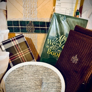 Men&#39;s Mystery Book Gift Box: Curated Book Lover Present