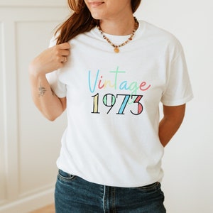1973 Tshirt Oversized Graphic Tee Giften voor haar verjaardag Shirt Vintage T Shirt