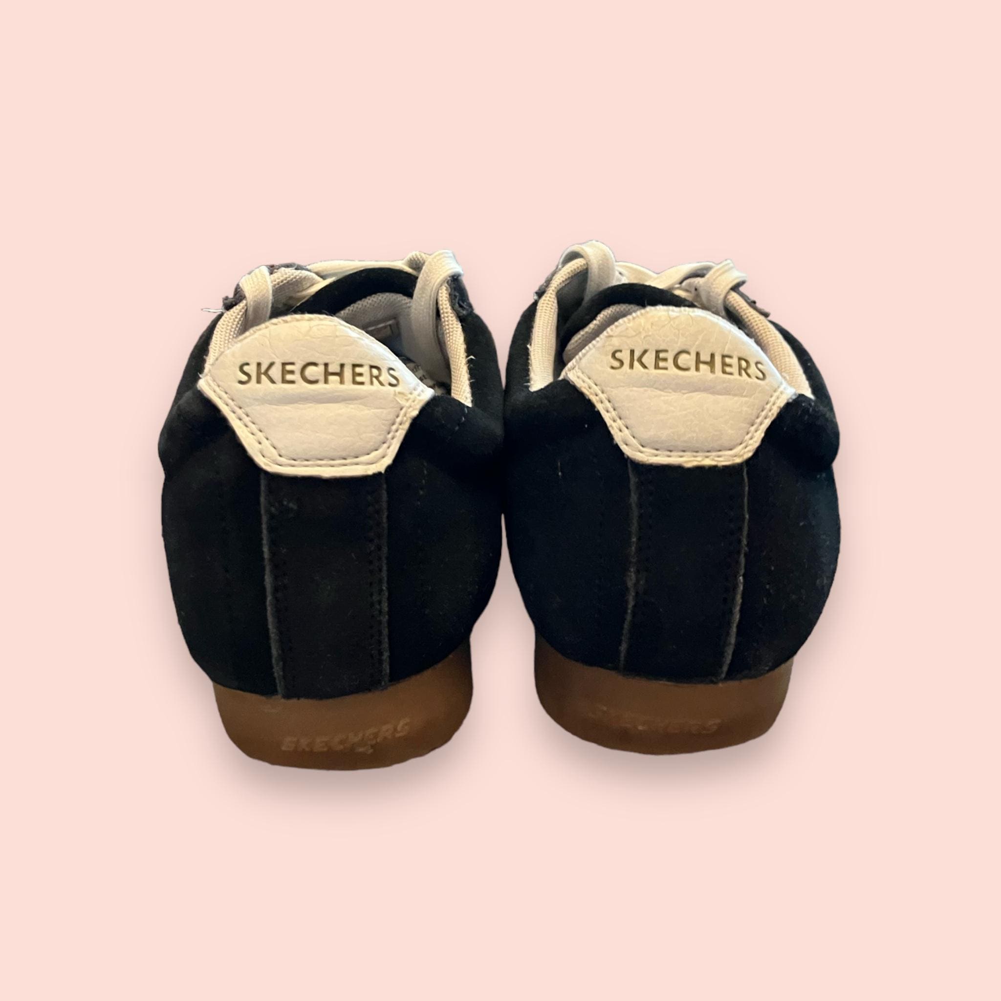 Archive SKECHERS Y2K Vintage Classic Unisex Black and White Archive SKECHERS Y2K Vintage Classic Unisex Black and White