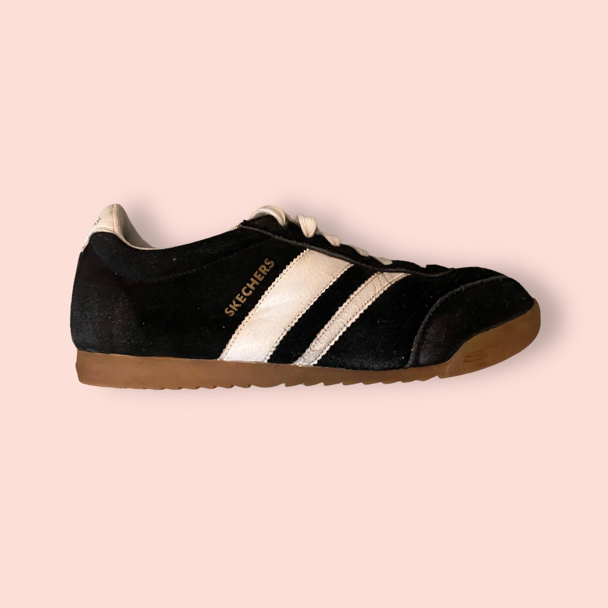 Archive SKECHERS Y2K Vintage Classic Unisex Black and White Archive SKECHERS Y2K Vintage Classic Unisex Black and White