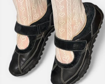 Iconic SKECHERS Vintage Y2K Burgundy Leather High Heel Sneakers