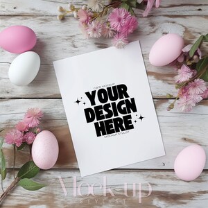 Mockup di carta 5x7 Mockup di biglietto di auguri busta Mockup di carta di Pasqua orizzontale Mockup di carta 5x7 Bundle Mockup di carta floreale