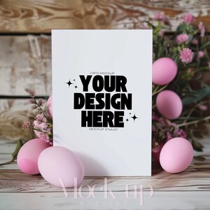 Mockup di carta 5x7 Mockup di biglietto di auguri busta Mockup di carta di Pasqua orizzontale Mockup di carta 5x7 Bundle Mockup di carta floreale