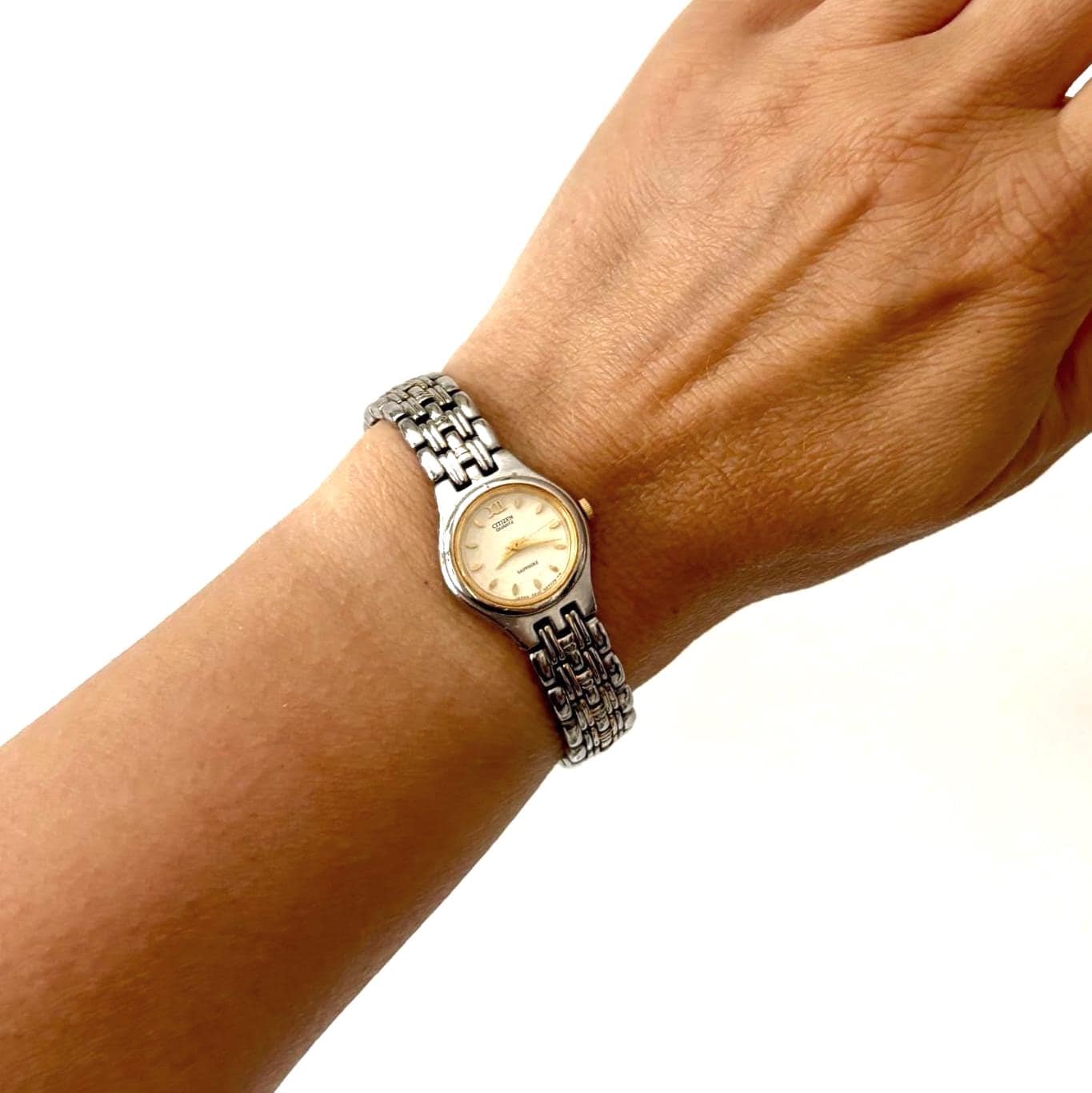 Vintage Citizen Sapphire Ladies Quartz Watch | Japanese Dress Watch | Silver Tone Bracelet