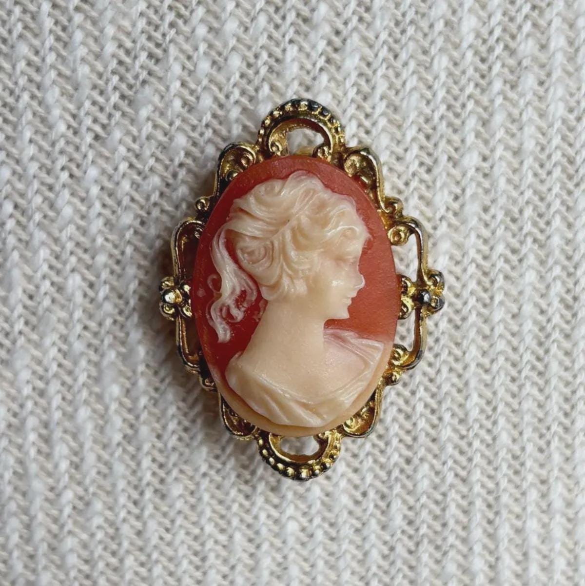 Vintage Cameo Style Brooch Gold Tone Filigree Frame Romantic Victorian Revival Pin