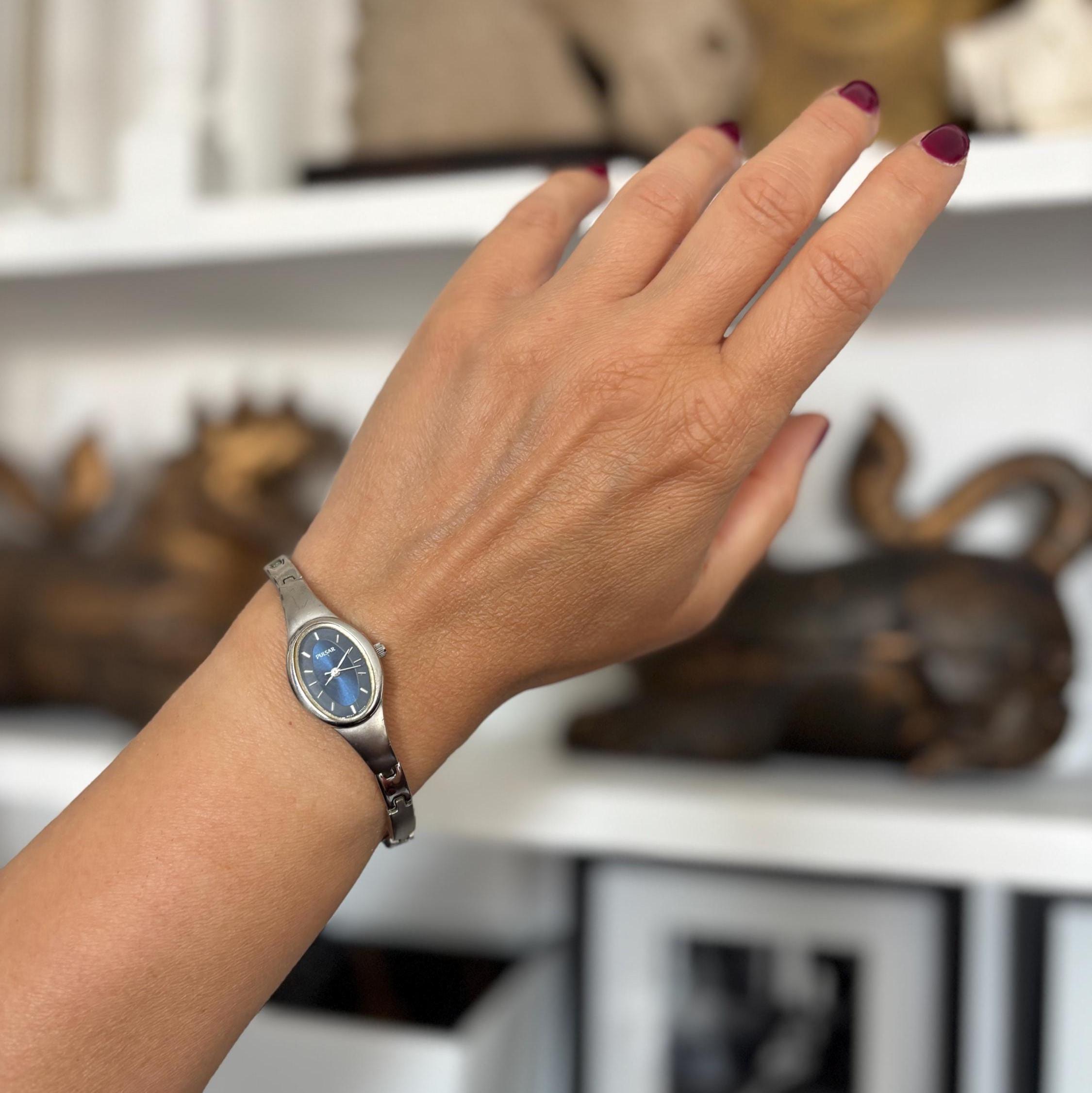 Vintage Pulsar Ladies Quartz Watch Blue Dial Bracelet Wristwatch Working Japan Movement