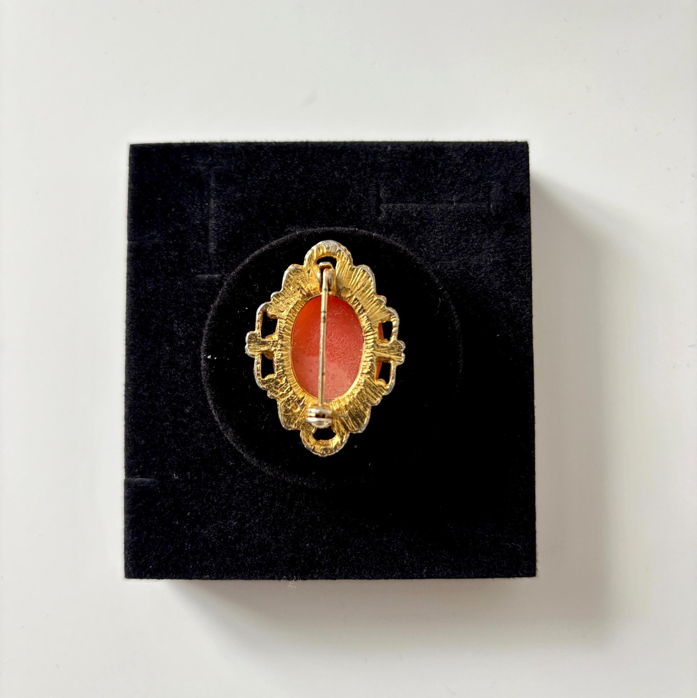 Vintage Cameo Style Brooch Gold Tone Filigree Frame Romantic Victorian Revival Pin