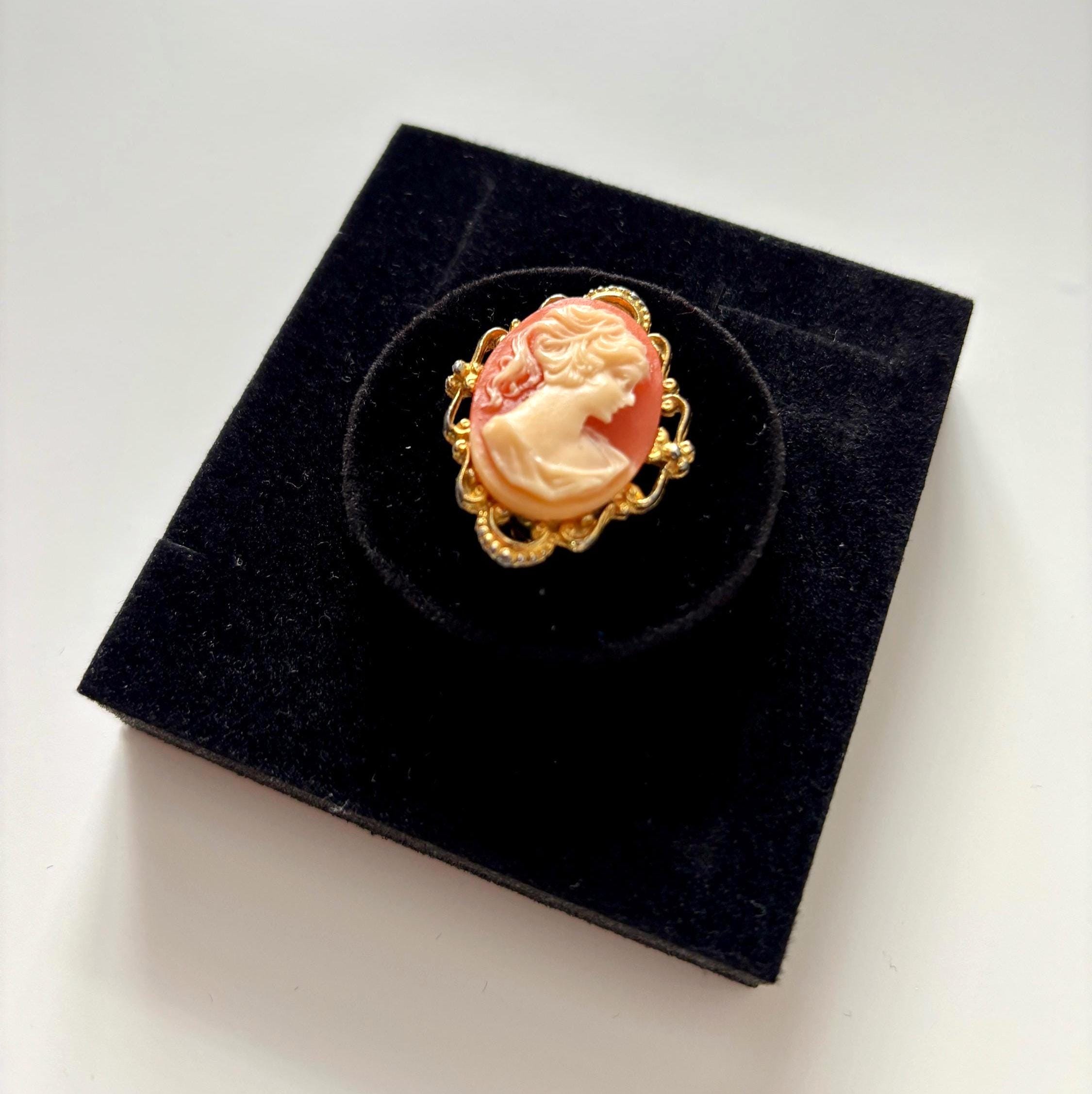 Vintage Cameo Style Brooch Gold Tone Filigree Frame Romantic Victorian Revival Pin