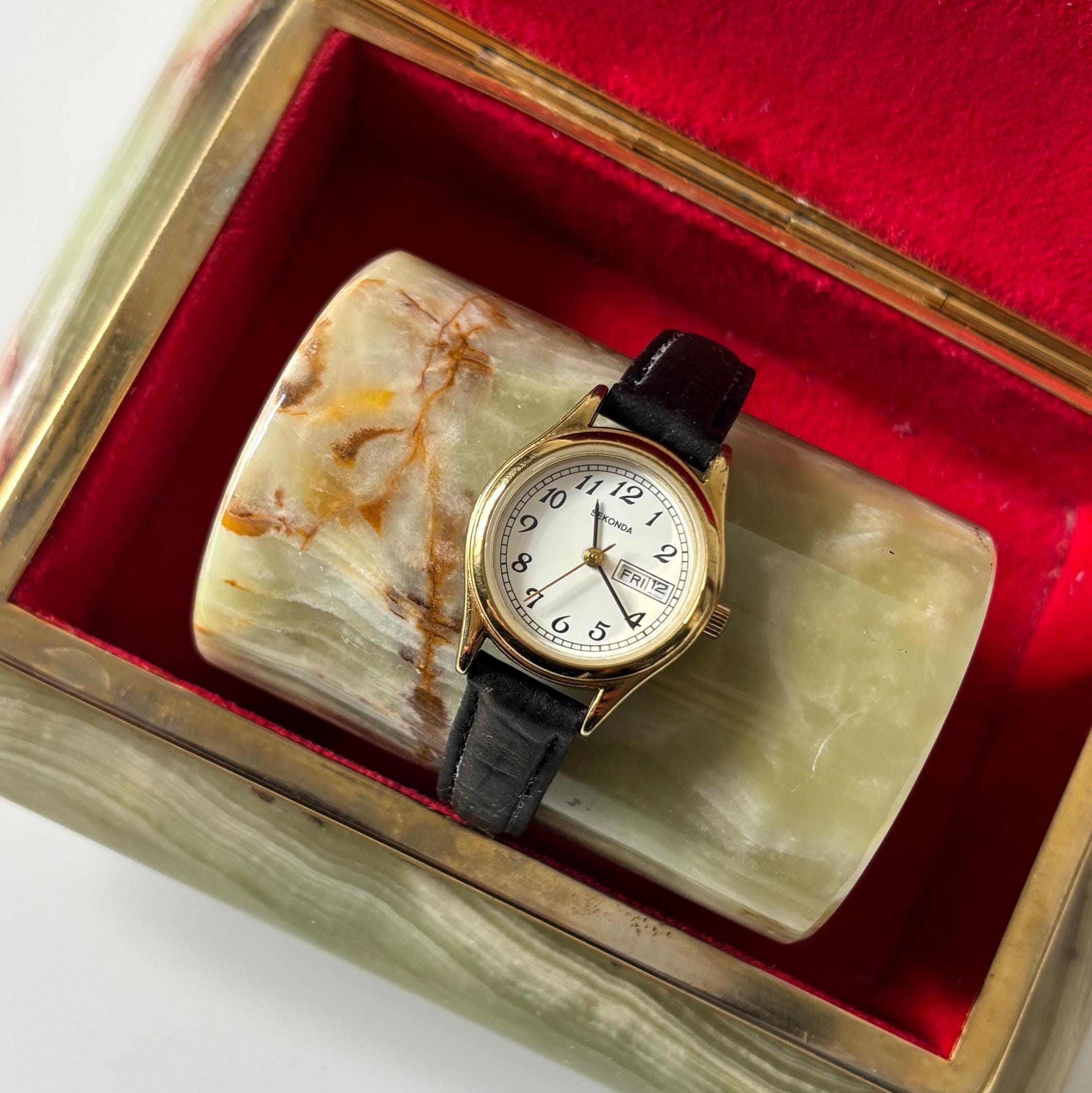 Vintage Sekonda Ladies Day Date Watch Gold Tone Quartz Wristwatch Working