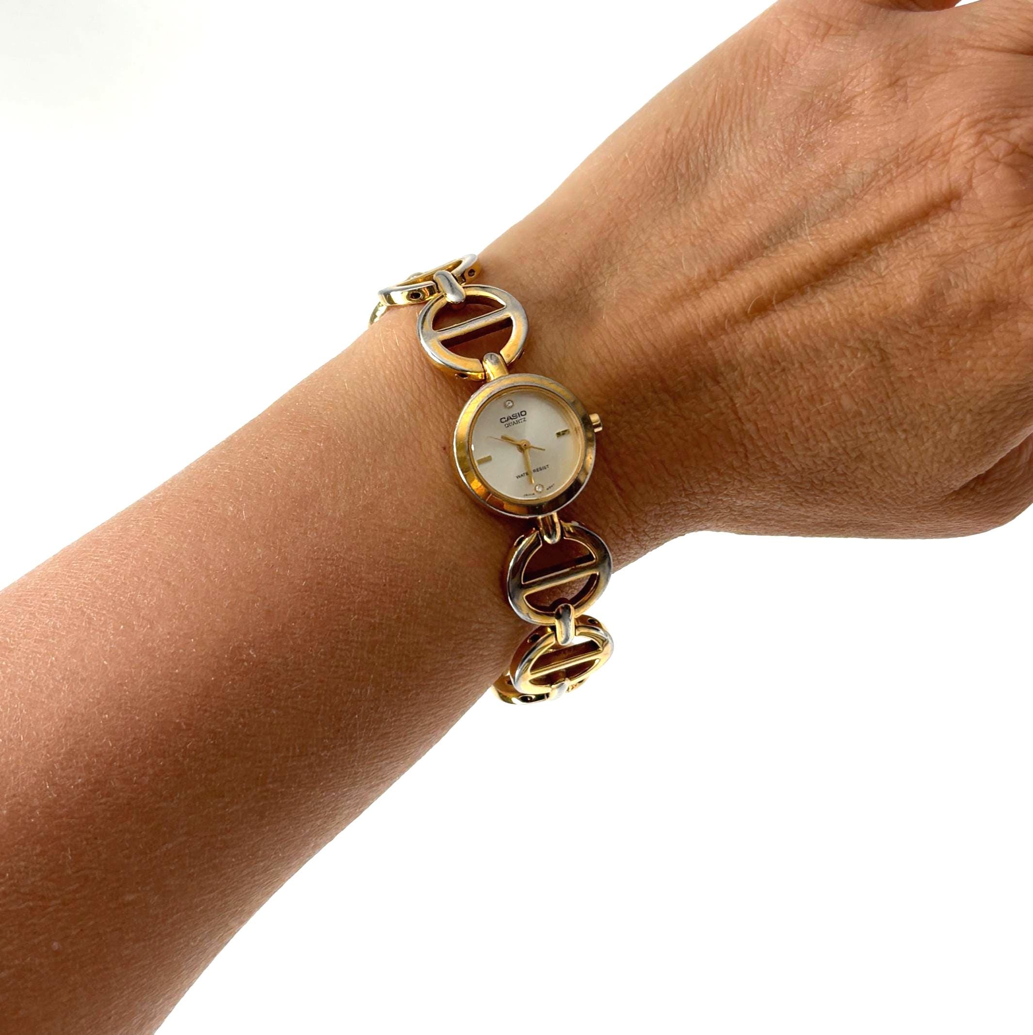 Vintage Casio LTP-2068 Ladies Quartz Bracelet Watch | Gold Tone Jewellery Style | Working