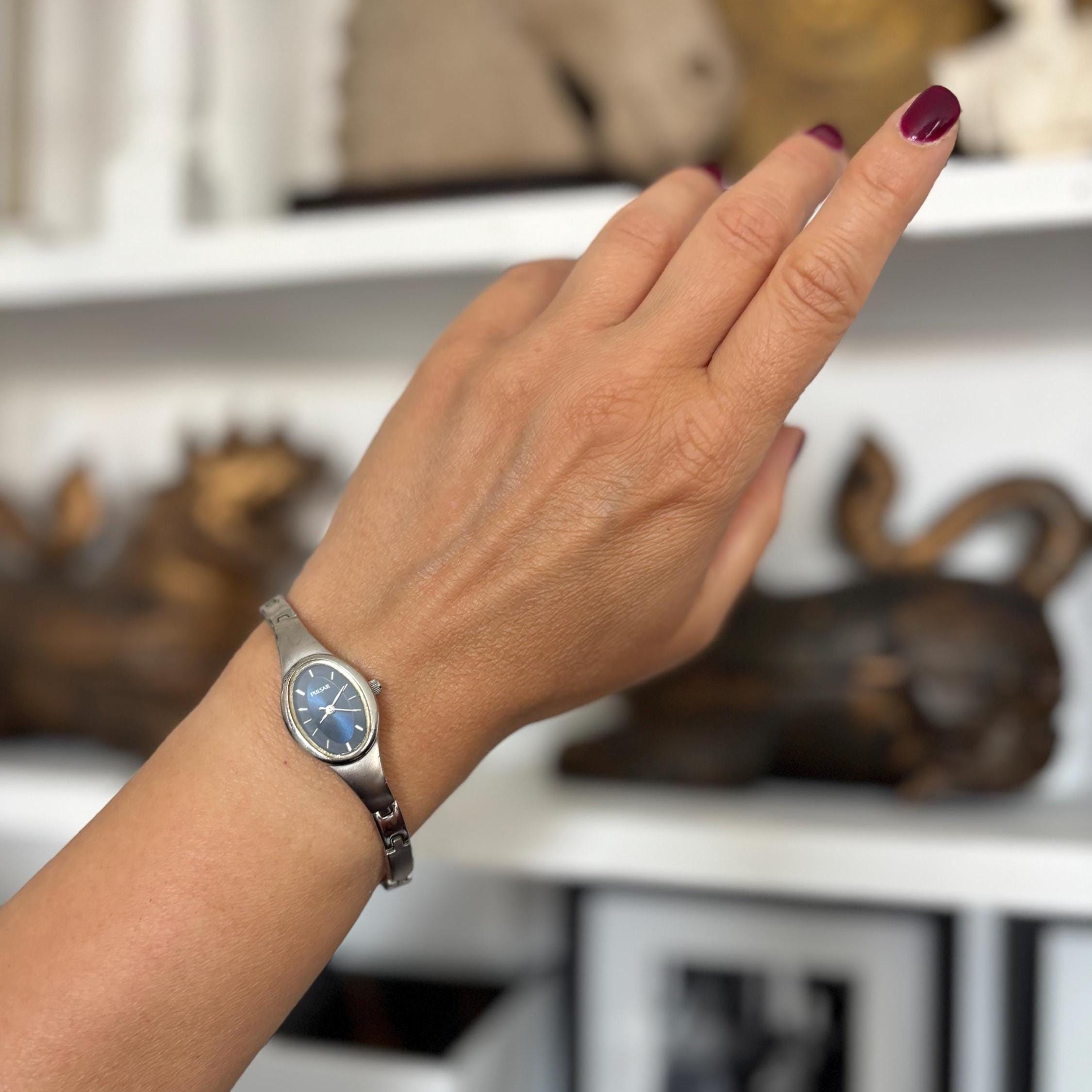 Vintage Pulsar Ladies Quartz Watch Blue Dial Bracelet Wristwatch Working Japan Movement