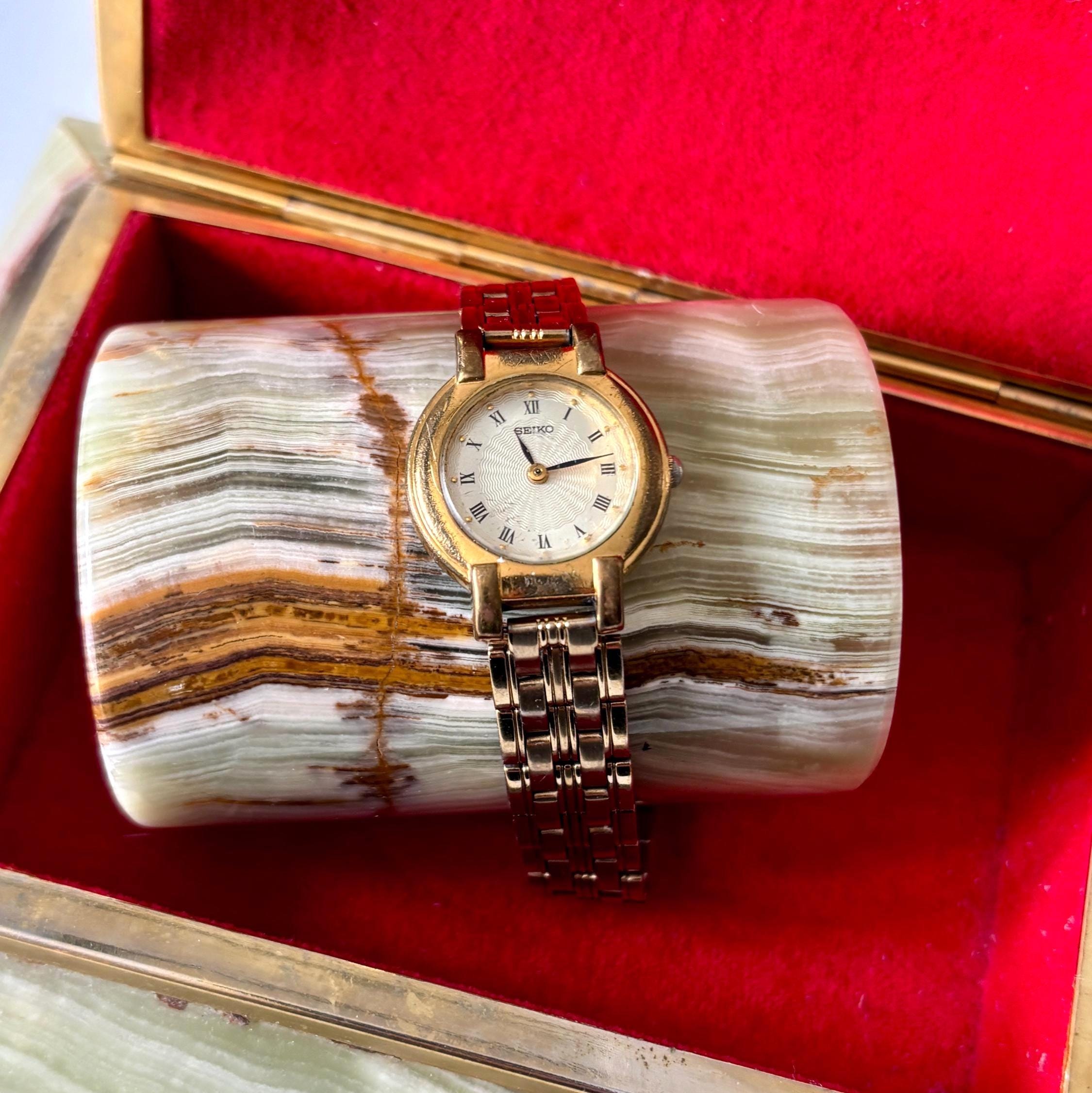 Vintage Seiko Ladies Quartz Watch Working Gold Tone Bracelet Roman Numeral Dial Dress Watch