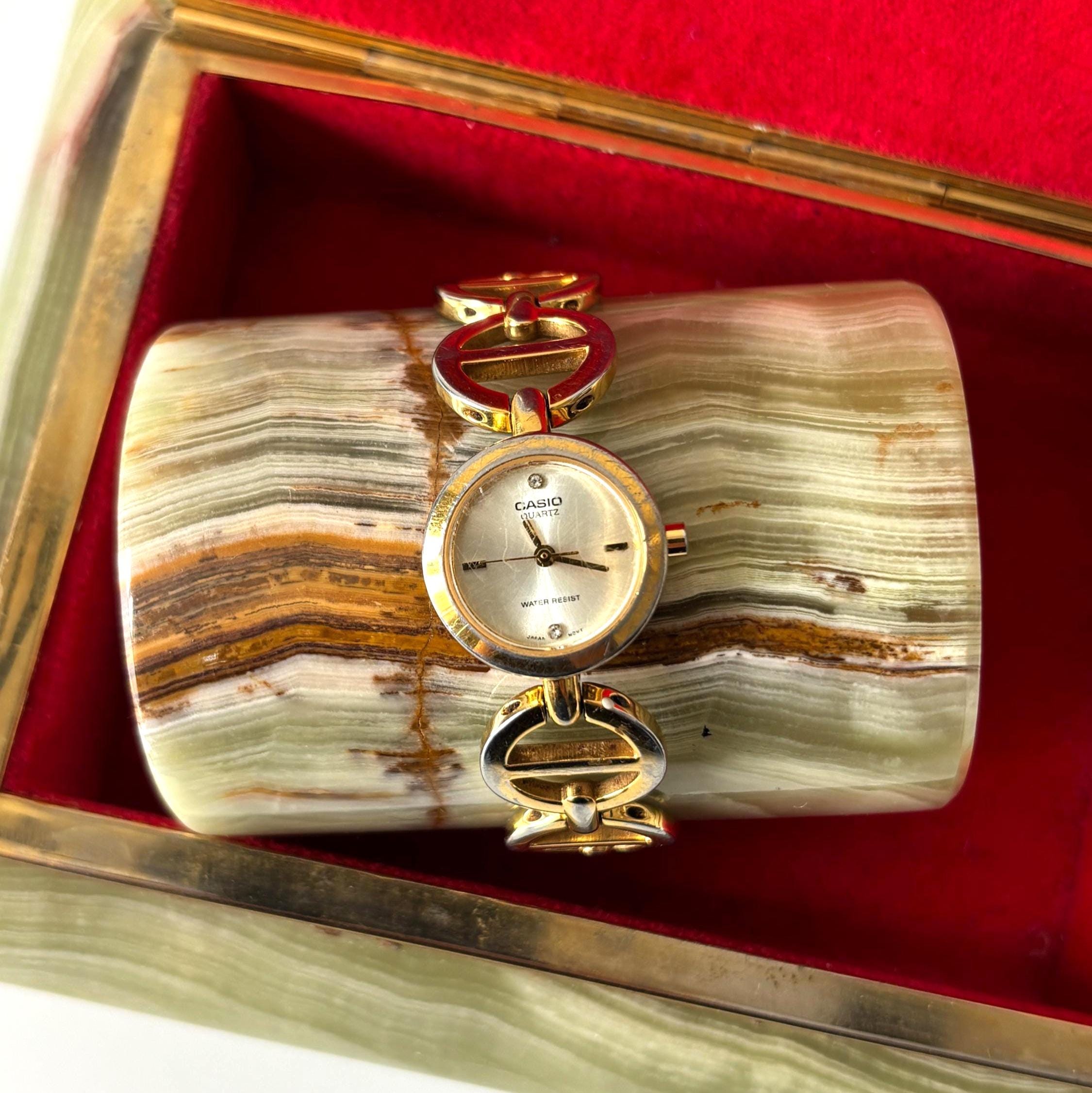 Vintage Casio LTP-2068 Ladies Quartz Bracelet Watch | Gold Tone Jewellery Style | Working