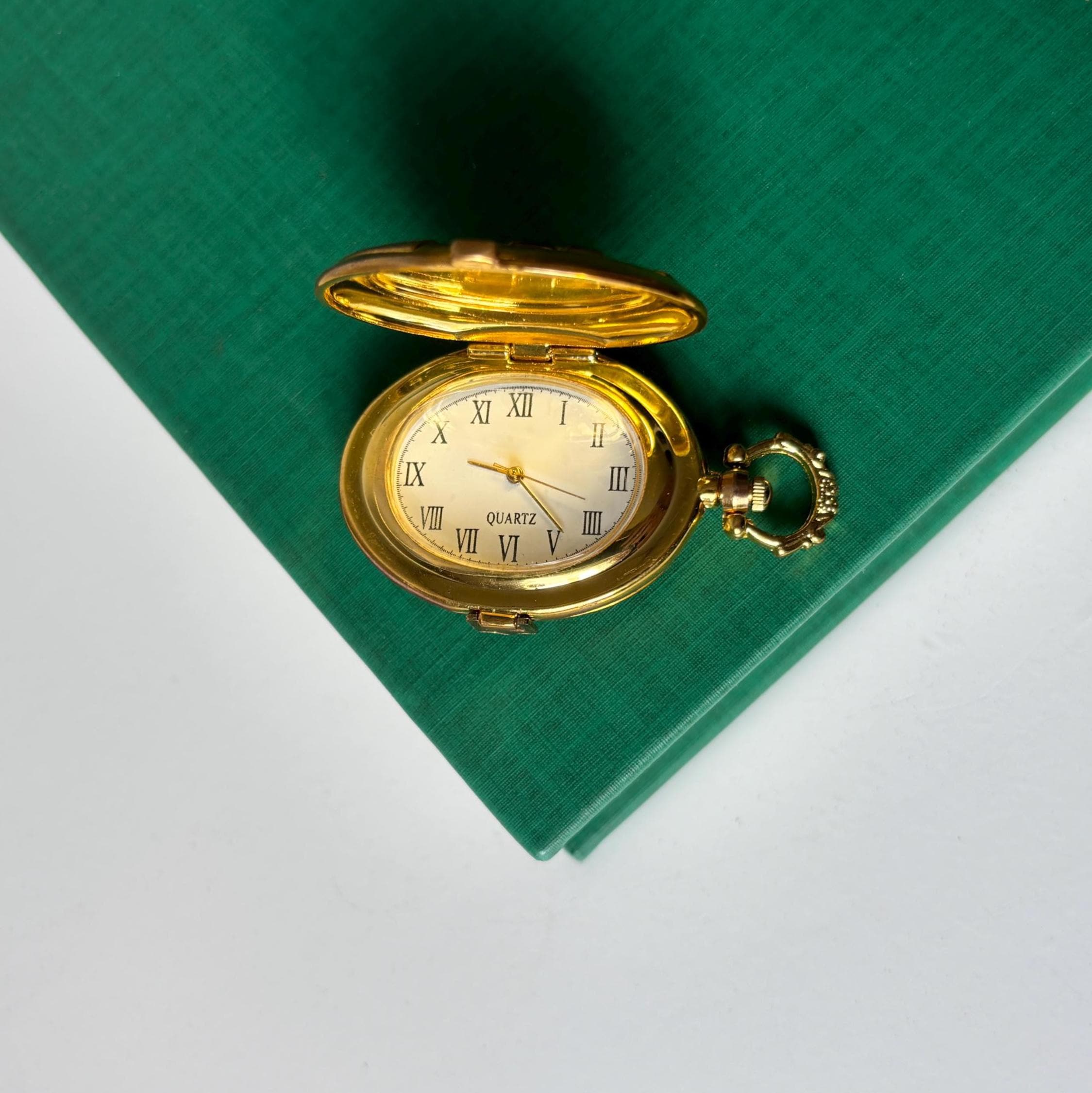 Vintage Gold Tone Quartz Pocket Watch Hidden Dial Roman Numerals Locket Style