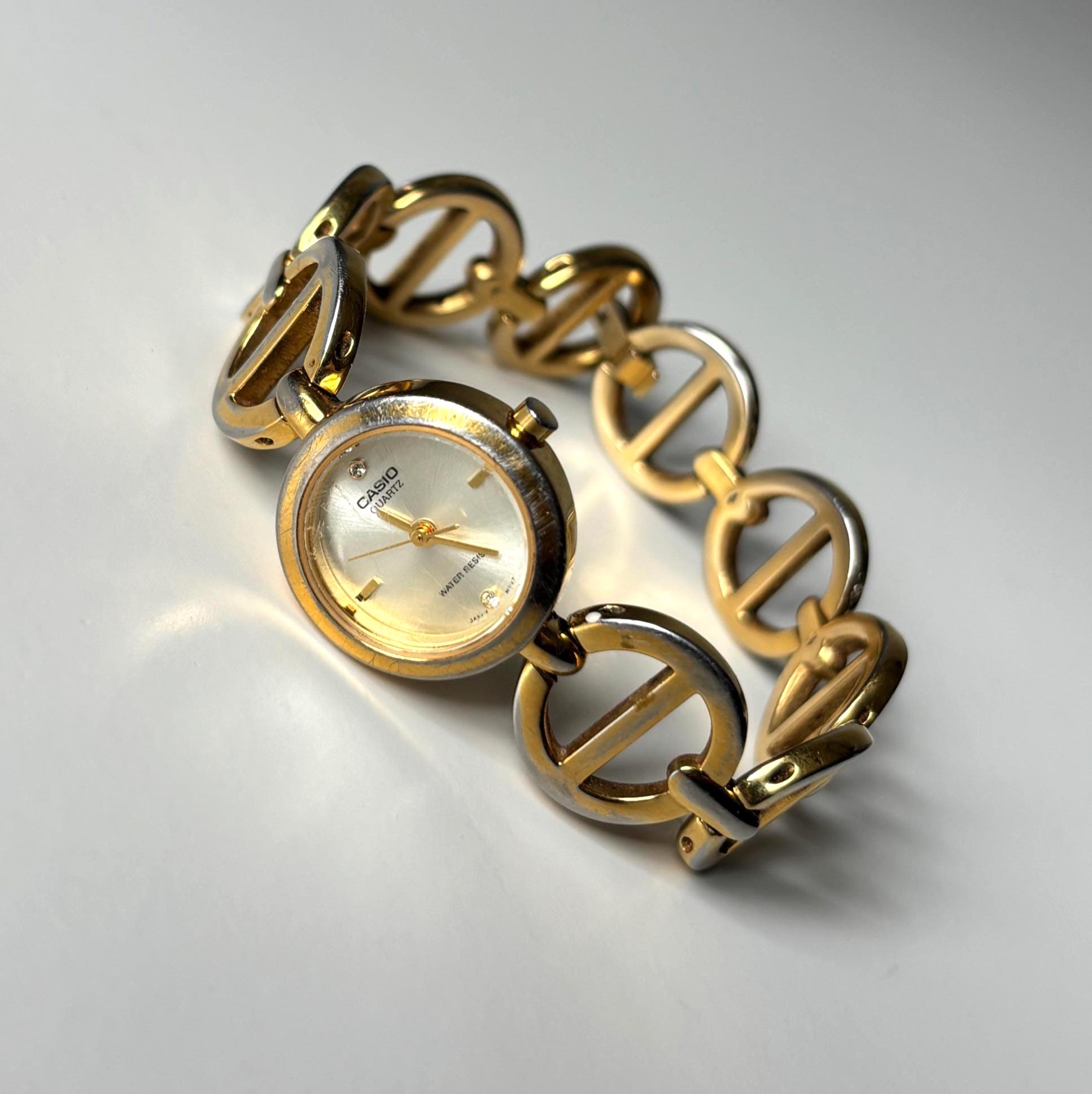 Vintage Casio LTP-2068 Ladies Quartz Bracelet Watch | Gold Tone Jewellery Style | Working