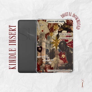 Op de afbeelding: Kindle-inzet met een romantisch collage-ontwerp. De doorzichtige hoes heeft een kasteel, sterren, rozen en de tekst "princess and knight" en "I'd be a fool not to love you". De woorden "Digital Download" zijn ook zichtbaar.
