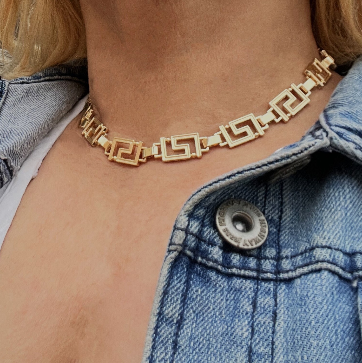 Mens gold store chain versace