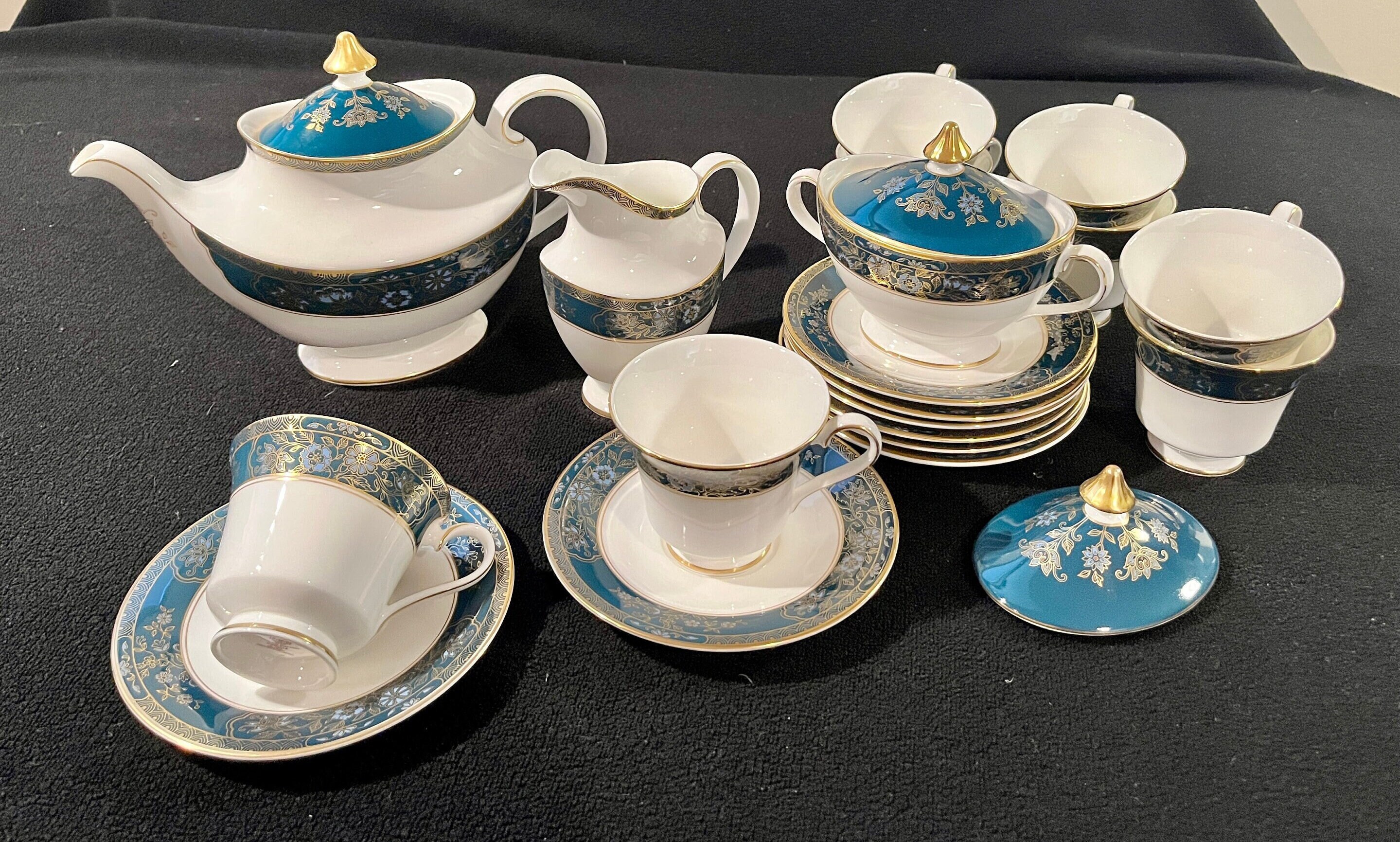 Royal Doulton Carlyle Tea Service for 8 Fine Bone China 22 Pieces Etsy