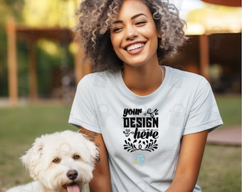 Bella Canvas 6400 Mockup T-shirt met korte mouwen Lady's B+C wit T-shirt Mock up Girl With Labrador Dog At Park | Gratis platte modellen