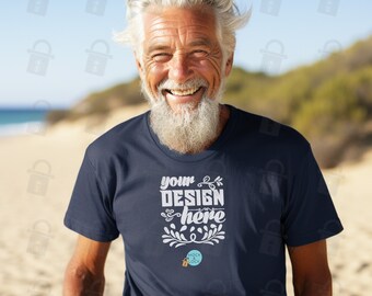 Bella Canvas 3001 Mockup Navy Unisex Jersy T-shirt met korte mouwen | Old Man Navy T-shirt Mock up | Strandomgeving | Oudere man lachen