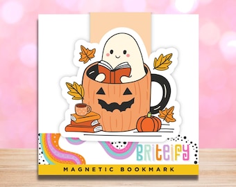 Fantôme confortable lisant dans un signet magnétique citrouille, mignons signets d'Halloween, cadeaux pour les amateurs de lecture, accessoires de lecture, cadeaux effrayants pour un club de lecture