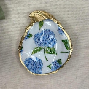 NANTUCKET SUMMER Oyster Shell Ring Dish: Blue Hydrangea Trinket Dish, Engagement Ring Holder, Mother’s Day, Bridal or Bridesmaid Gift