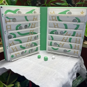 Playbook'D Ormar och stegar - Spel med vikbokstema bild 3