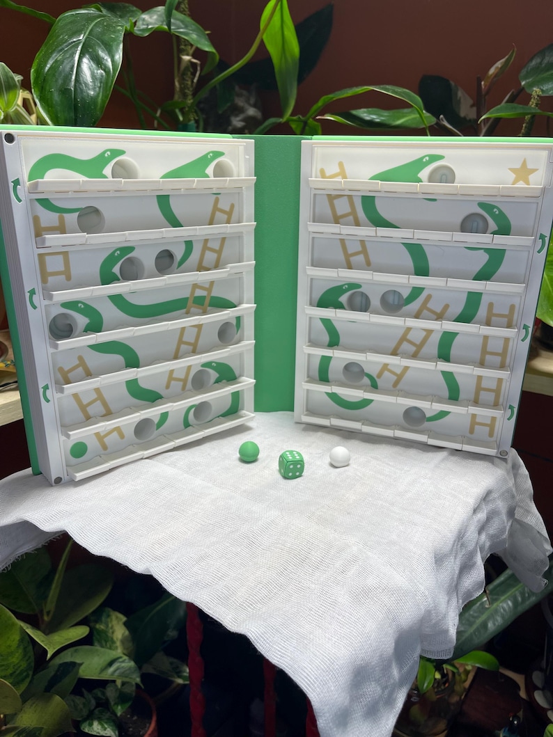 Playbook'D Ormar och stegar - Spel med vikbokstema bild 3