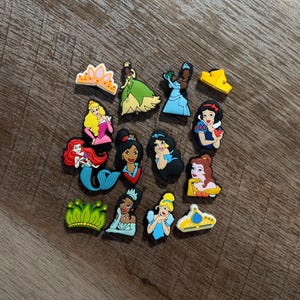 Princesses and Crowns Shoe Charms / Belle Tiana Mulan Jasmine Snow White Shoe Charms / Cartoon Disney Shoe Charms / For kids and adults