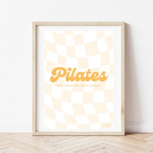 Cartel del estudio de Pilates - Porque golpear a la gente es un cartel naranja incorrecto - Decoración de la sala de Pilates