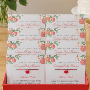 Pulsera de deseos de cumpleaños o baby shower de Apple of my Eye para invitados imagen 2