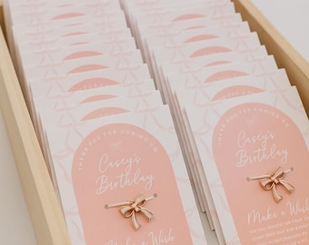 Roze kroket strik wens armband feest gunst cadeau verjaardag of babyshower gast cadeau stropdas armband met bedel Make a Wish Favor Party Keepsake
