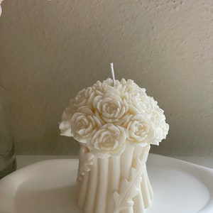 Handmade Rose Bouquet Soy Candle: Decorative Floral Candle