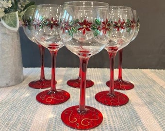 Copas de vino tinto Poinsettia de Pier 1