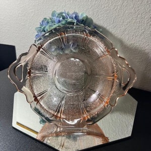 Jeanette Cherry Blossom Pink 11" Handled Bowl