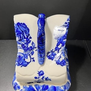 Staffordshire Ironstone Blakeney Flow Blue Cheese Keeper